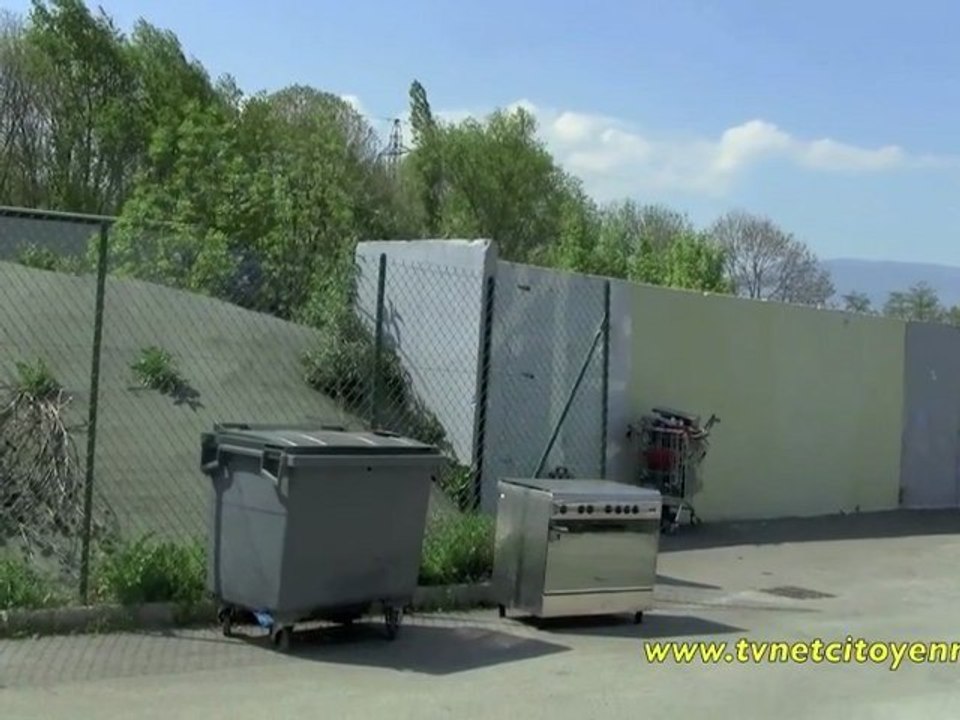 "Est-ce ainsi que les hommes vivent" ?