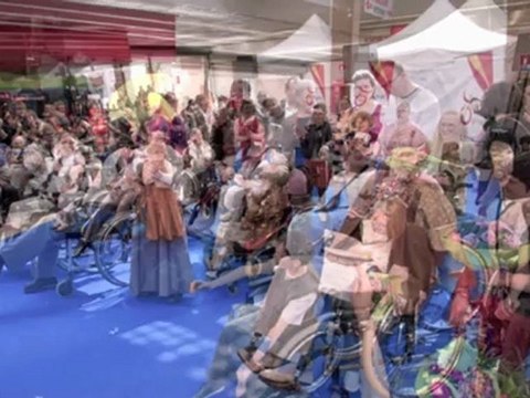 Les Habilleuses filmées par Sébastien APF-Defile-Avril-2012