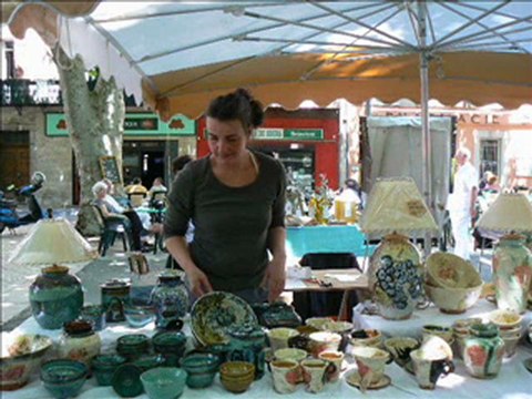 11 mai 2012 Fête du printemps à Salernes organisée par Véra Vagh adjointe à la culture de la Mairie de Salernes avec la participation des Artisans d'art, produits du terroir, et autres...