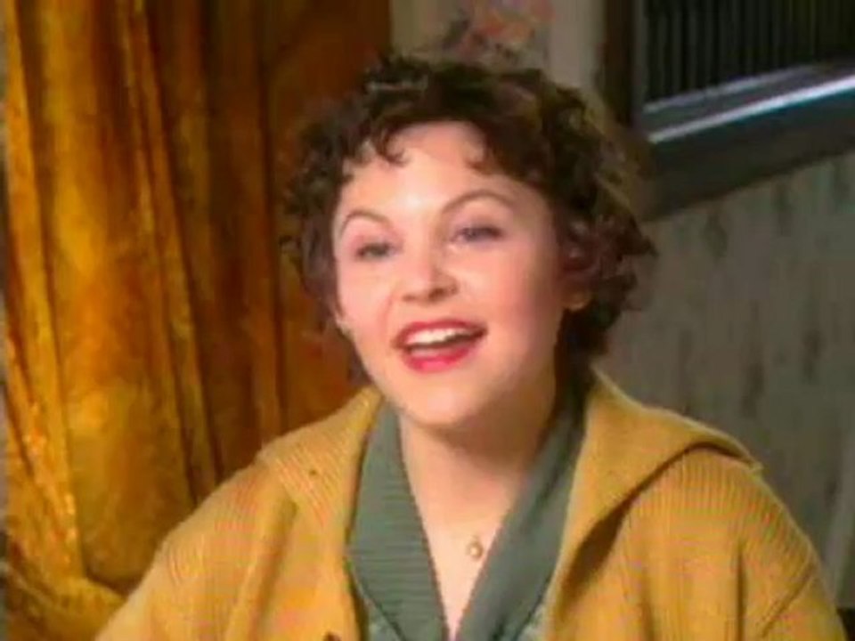 Mona Lisa Smile - Interview with Maggie Gyllenhaal & Ginnifer Goodwin