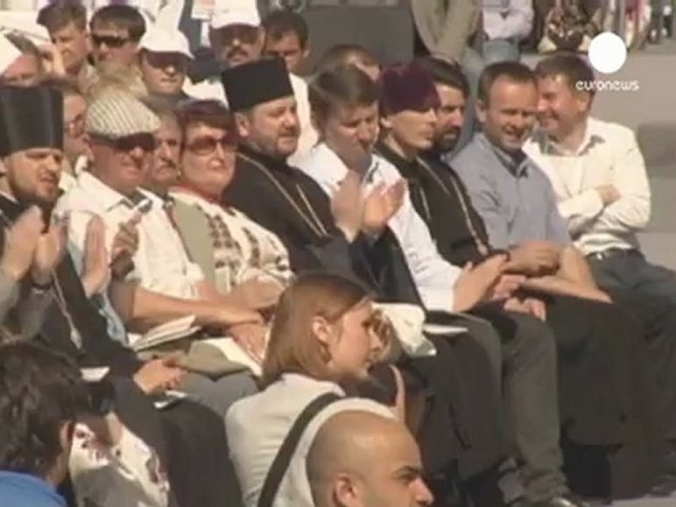 Ukraine opposition rallies for Tymoshenko