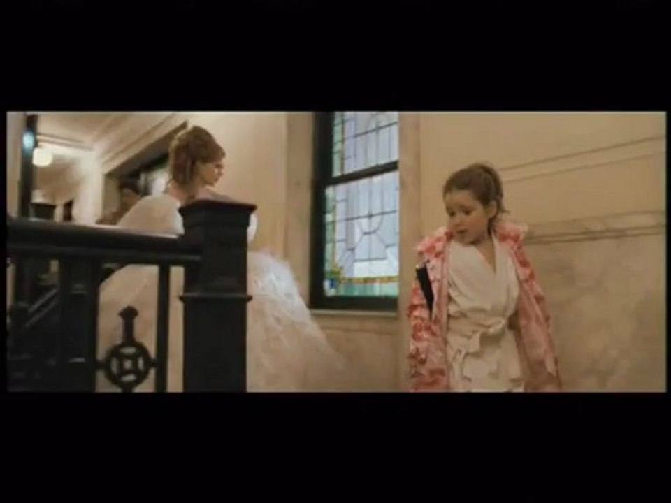 Enchanted - Clip - Hollow tree