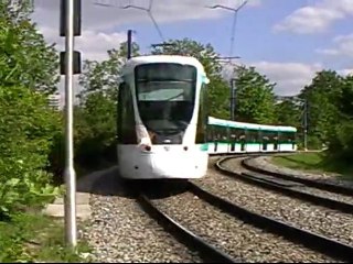 Citadis302 : Départ de la station Musée de Sèvres sur la ligne T2