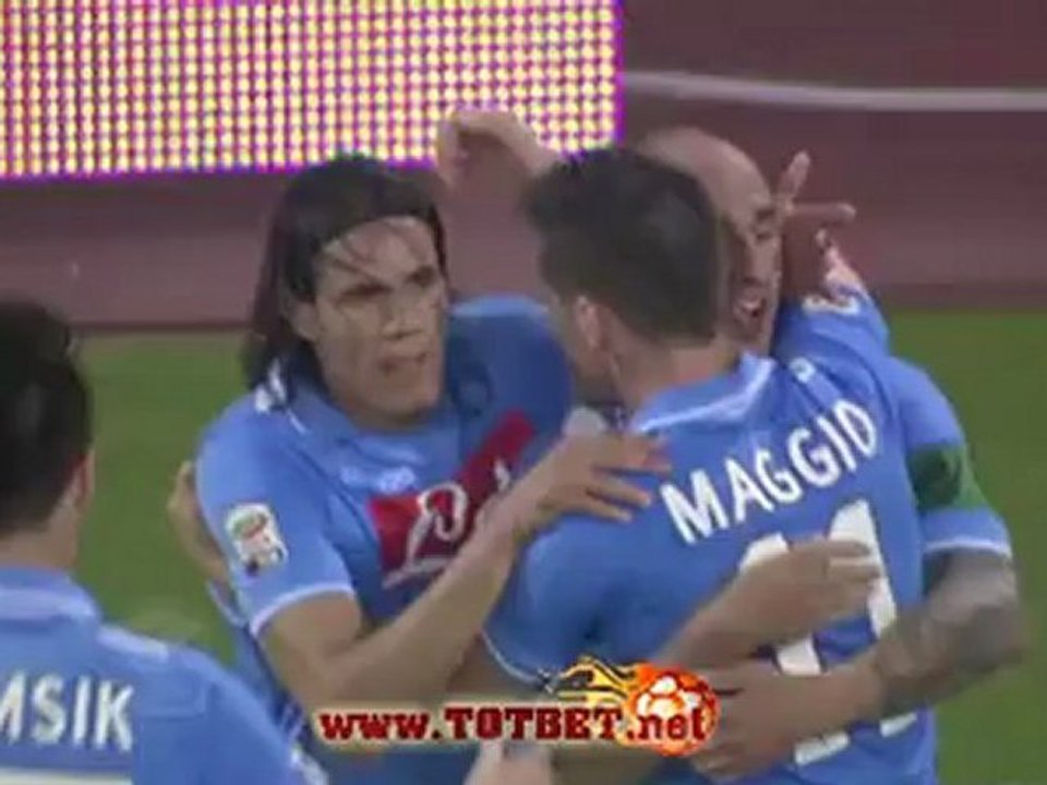 Наполи - Новара (2-0) 21.04.2012