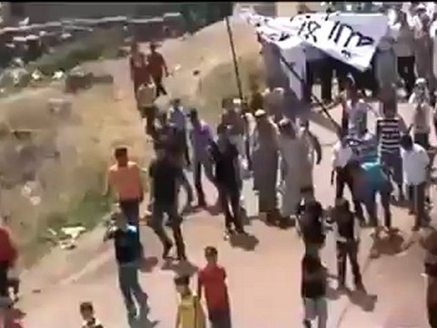 Syria فري برس درعا أم ولد مظاهرة صباحية نصرة للمدن المنكوبة في 12 5 2012 Daraa