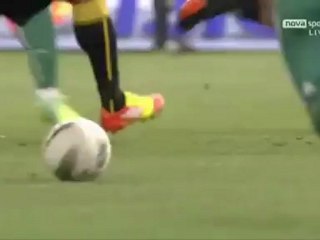 Ντρίμπλα του Λεονάρντο στον Καραγκούνη