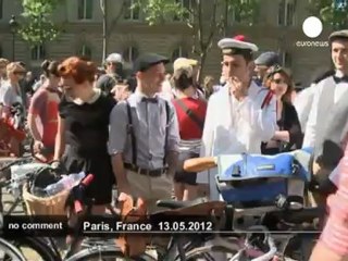 Giant picnic in Paris - no comment