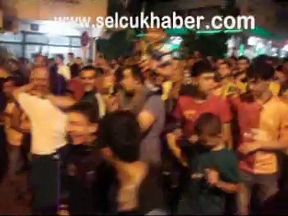 Galatasaray Şampiyonluk Kutlamaları(Selçuk)