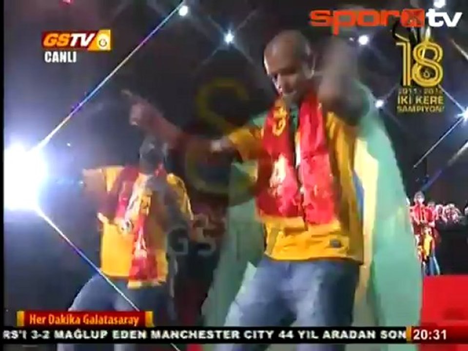 GALATASARAY ŞAMPİYONLUK KUTLAMASI ''PİTBULL'' MELO-EBOUE
