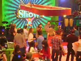 Pedro y su Baile Especial en la Cocina - 12 de Mayo