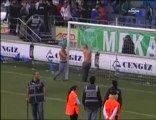 Çaykur Rizespor - Akhisar Belediyespor maçı sonrasında olaylar çıktı