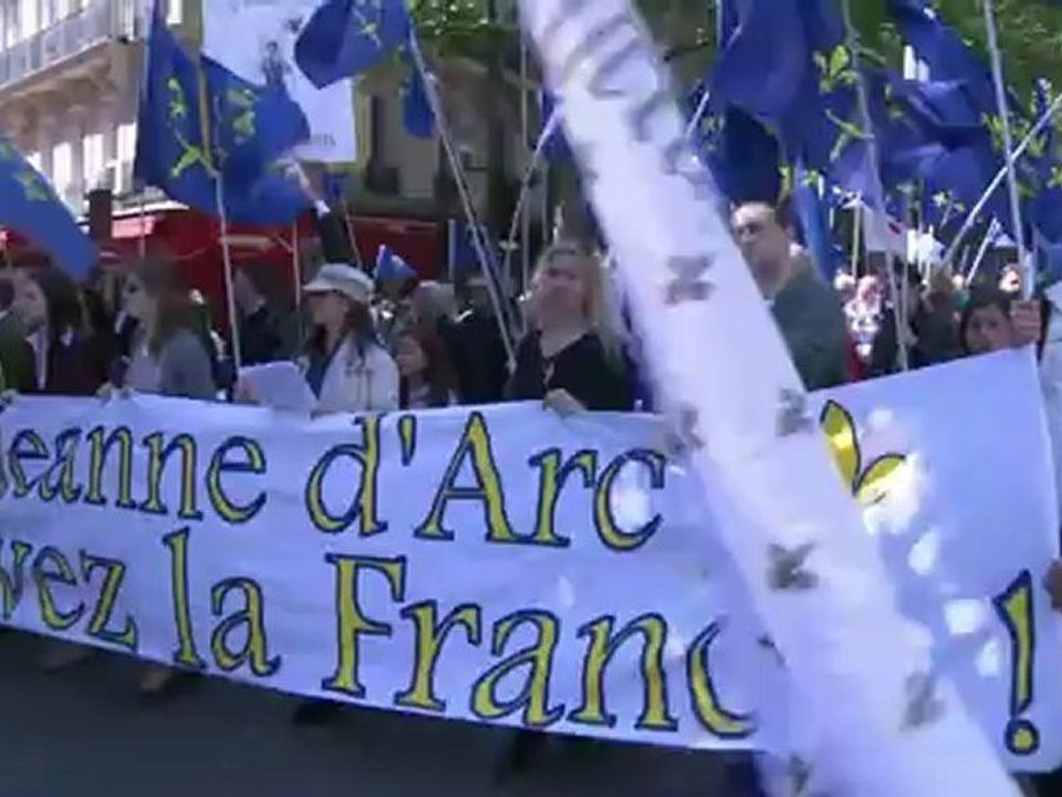Católicos protestam contra Hollande