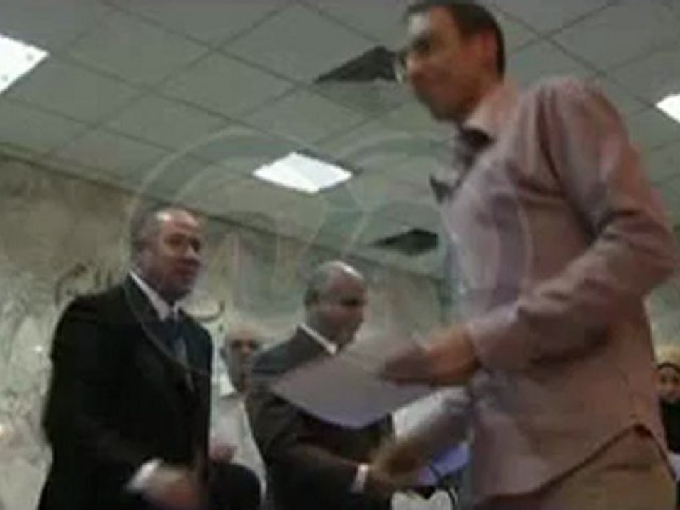 محافظ سوهاج يكرم العشرة الأوائل خريجي جامعة سوهاج دفعة 2011