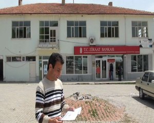 TARİH VE MODERNİZE KARMA BİR CUMHURİYET MEYDANI YAPIYOR.