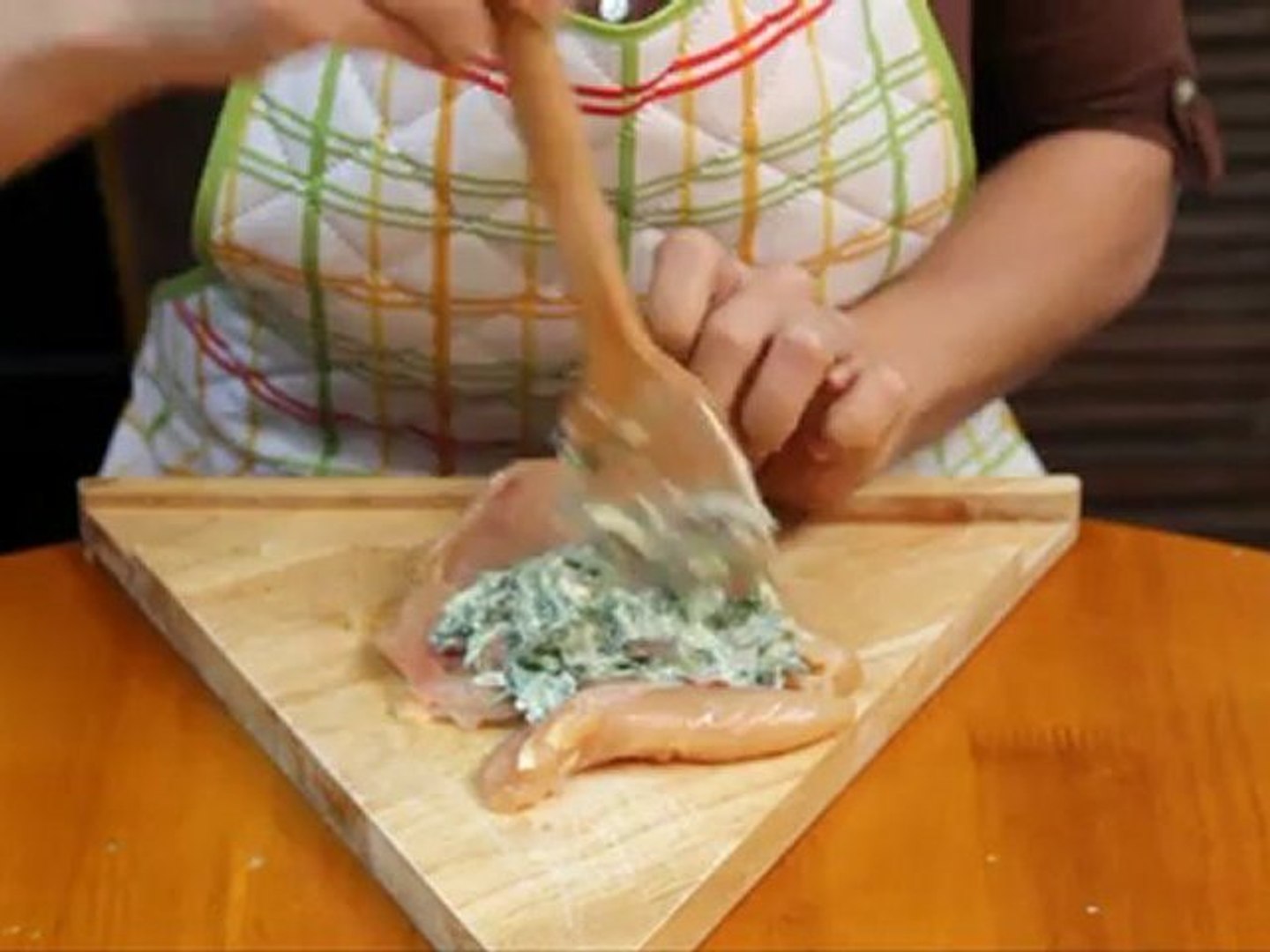 Pechuga de pollo rellena de espinacas con queso crema - Vídeo Dailymotion