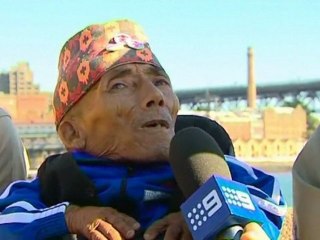 The world's shortest man down-under