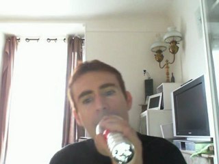 Wiwi égratigne "ai se eu te pego" de Michel Telo