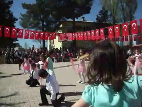 BTL Okul Öncesi Müzikli Dans Gösterisi 23 Nisan 2012