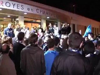 Troyes en Ligue 1: ça plane pour les supporters! (Foot)