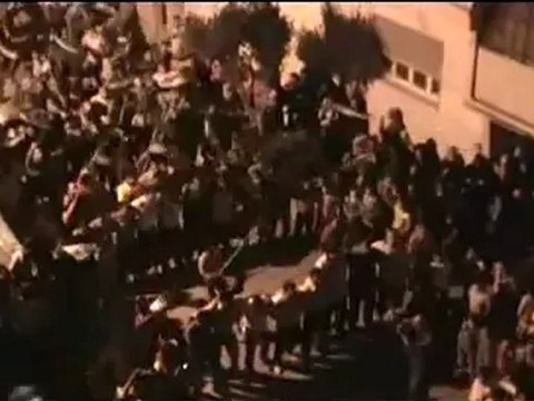 Syria فري برس حمص الصامدة أحرار الوعر مسائية بعنوان النصر قريب 14 05 2012 ‫1‬ ‫‬ Homs