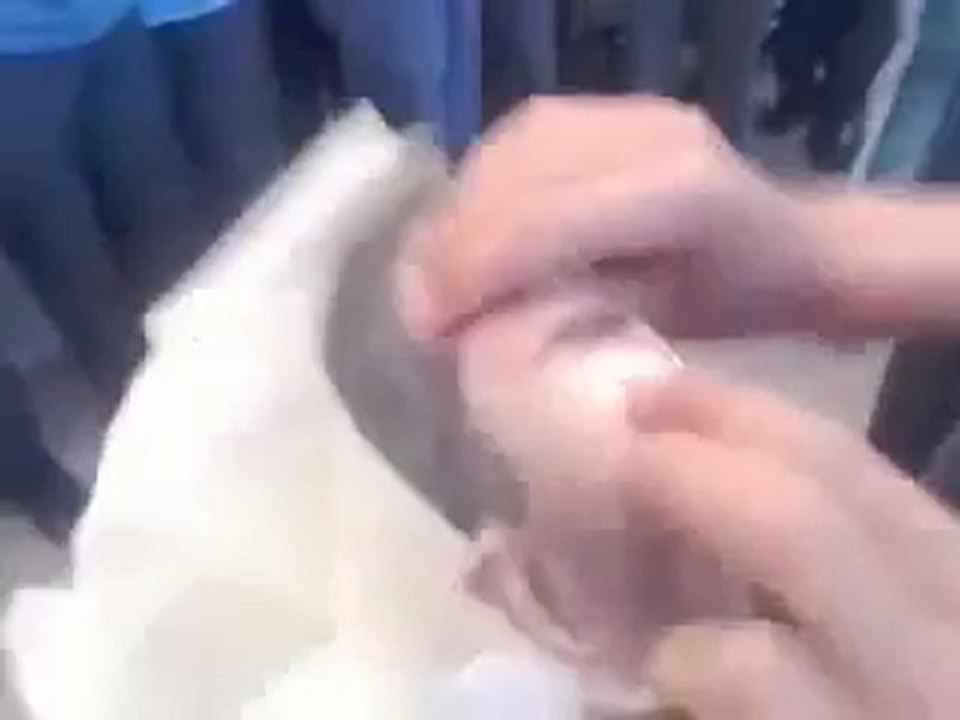 Syria فري برس  ريف دمشق طلاب داريا  الدعس على صورة الأسد 14 5 2012 Damascus