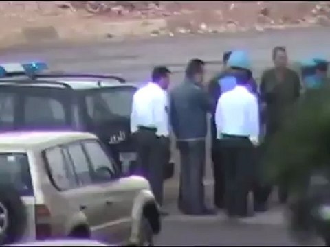 Syria فري برس حماة المحتلةالمراقبين الدوليين يصلون دوار السباهي برفقة عصابات الأمن 14 5 2012 ج2 Hama