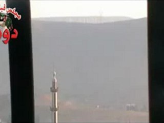 Video herunterladen: Syria فري برس  ريف دمشق دوما أقتحام مدينة دومــــا في الصباح الباكر 14 5 2012 Damascus