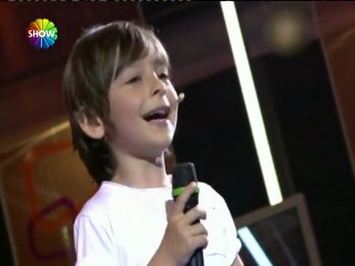 Emir Berke şarkıcı mı oluyor