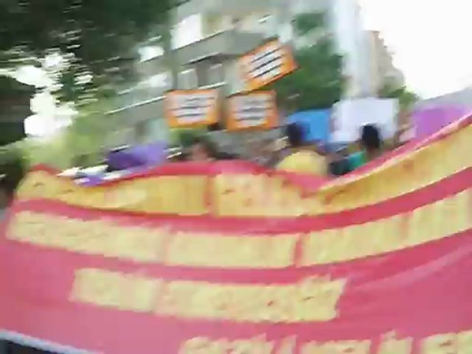 4+4+4 de Gazi de kitlesel tepki