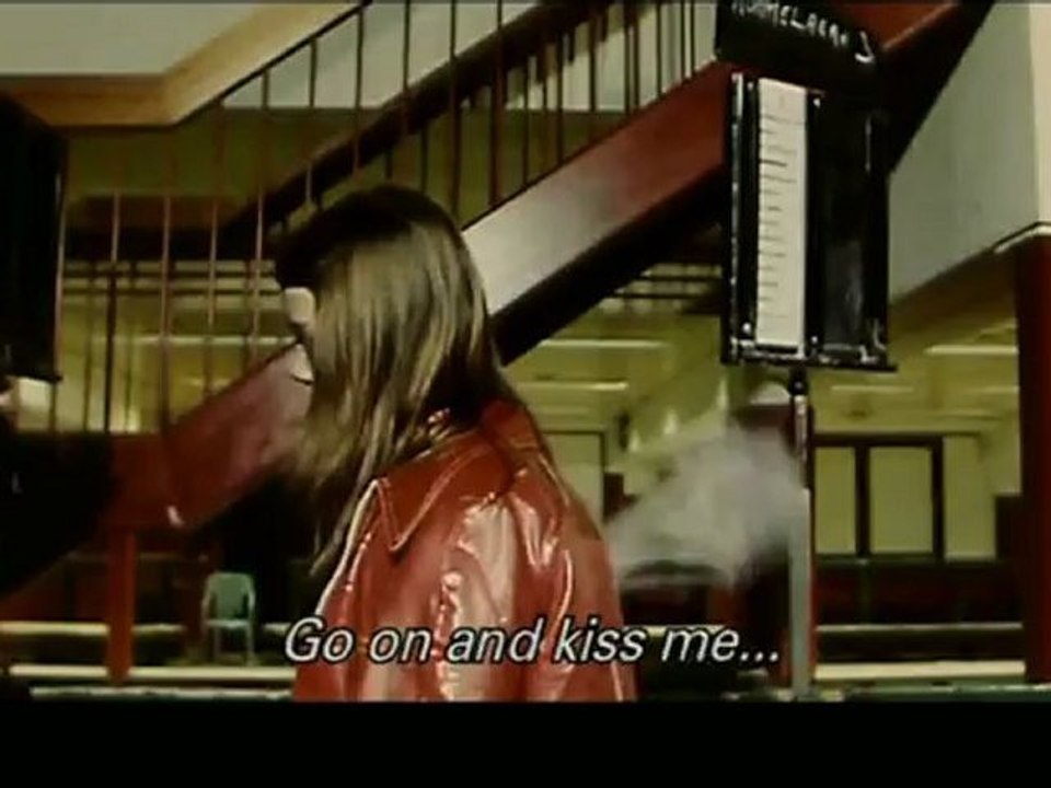 Pâques au Tison ( Merry Easter), de Martine Doyen (Belgique, 2000)Director:http://martinedoyen.wordpress.com/Prix spécial du jury au festival du court-métrage de Clermont Ferrand 2002 Prix de la cinématographie au Festival « Oh ce court » de Bruxell