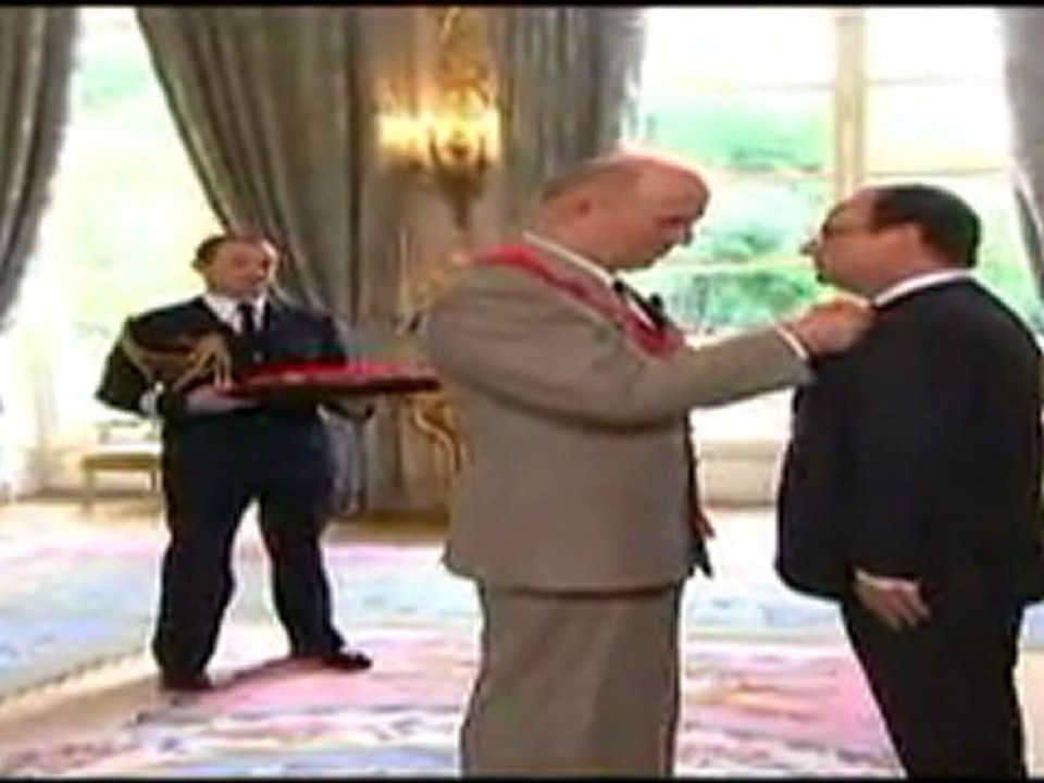Une journée d'investiture pour HOLLANDE_ [fr2]
