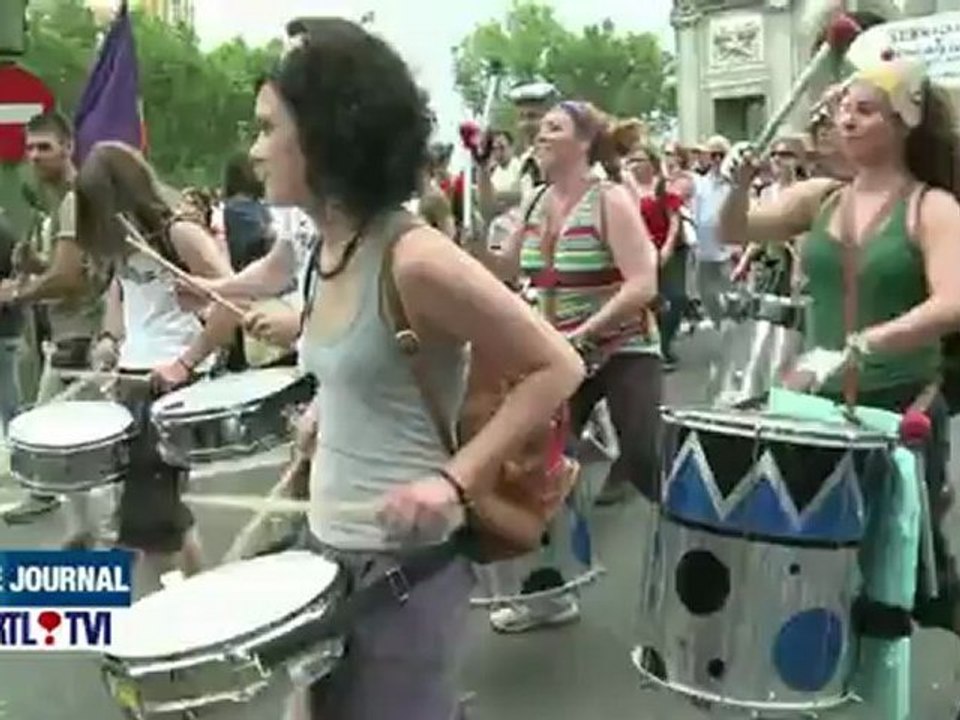 Les indignés ont célébré leur premier anniversaire partout dans le monde. - Sujet par sujet - RTL Vidéos