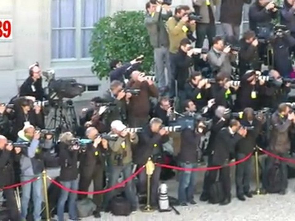 La passation de pouvoirs vue des toits de l'Elysee