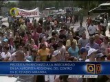 Habitantes del sector El Naranjal protestaron en la Autopista Regional del Centro para exigir mayor seguridad