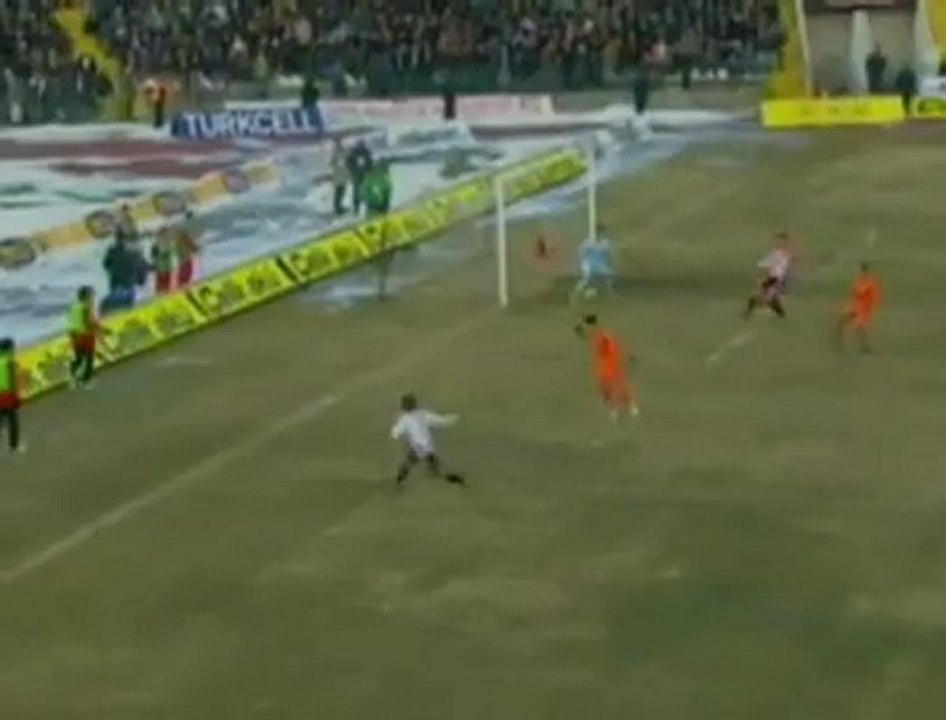 Abdurrahman Dereli! Yok böyle topa vuruş şekli