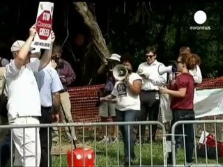 JP Morgan, gli azionisti scaldano l'assemblea