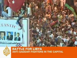 Rebels close in on Tripoli