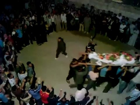 Syria فري برس ادلب كفرومة تشييع الشهيد عبد الحميد عقدة الذي استشهد في خان شييخون اليوم15 5 2012 Idlib