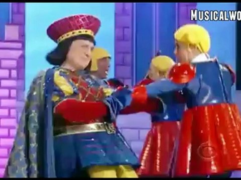 Shrek in een groen groen knollen knollenland