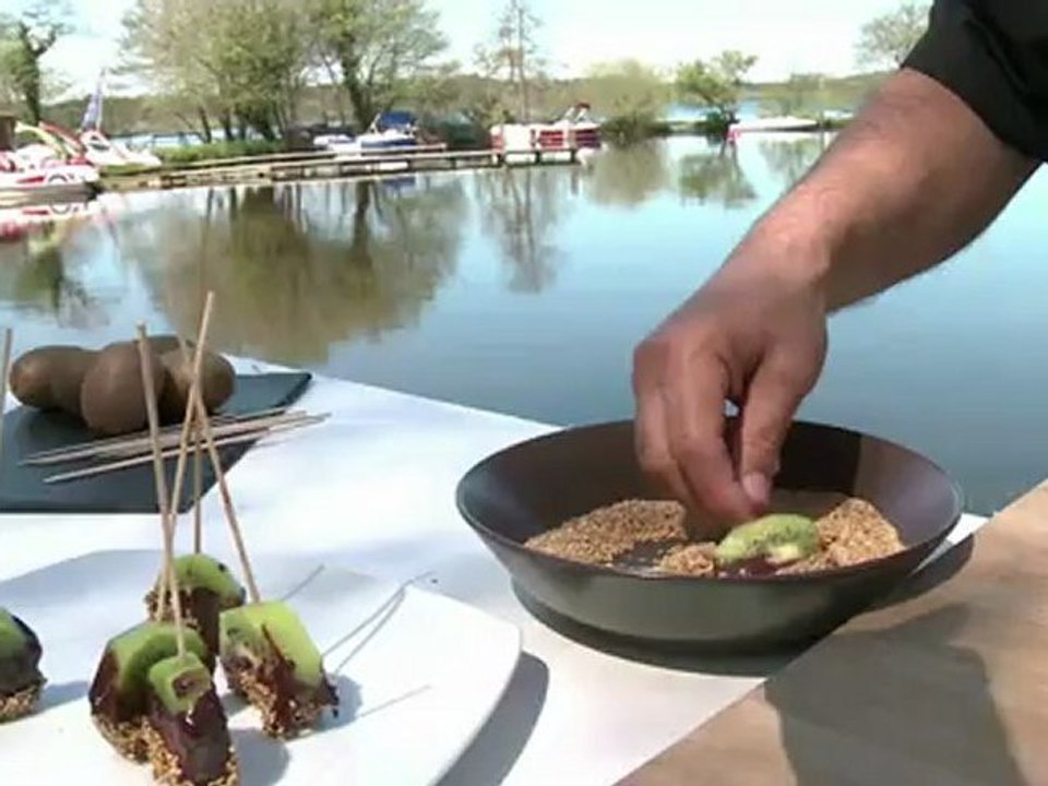 Recette des sucettes de Kiwi de l'Adour au chocolat