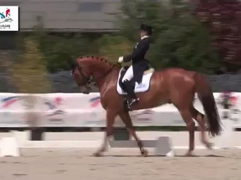 Julia Chevanne pour les couleurs de l'Ecurie EQUIDIA Life sur le Grand National d'Auvers !