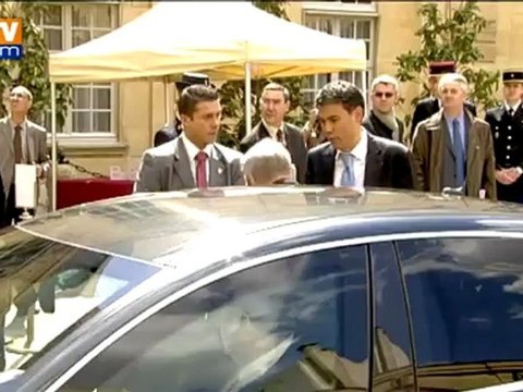 Ayrault prend ses fonctions de Premier ministre