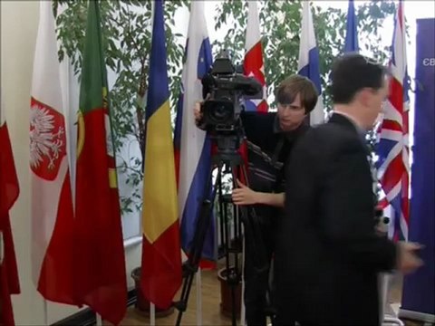 Европа пока не будет применять санкций к Украине