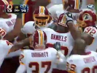 Phillip Daniels Blocks a Field Goal Against the Rams