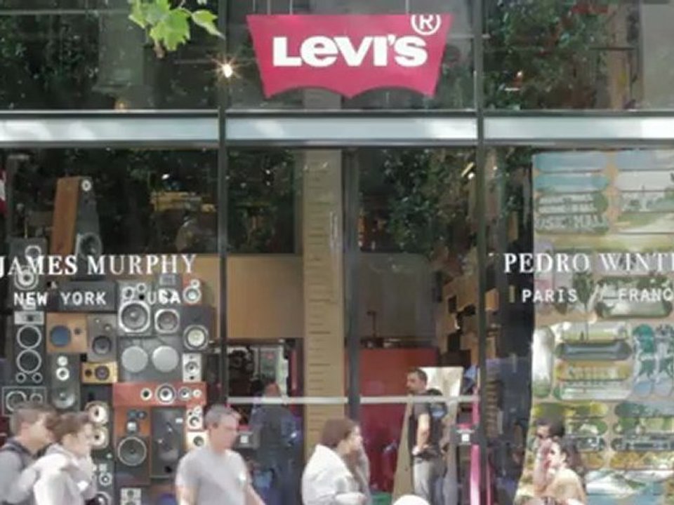 Ouverture du flagship Levi's Champs-Elysées