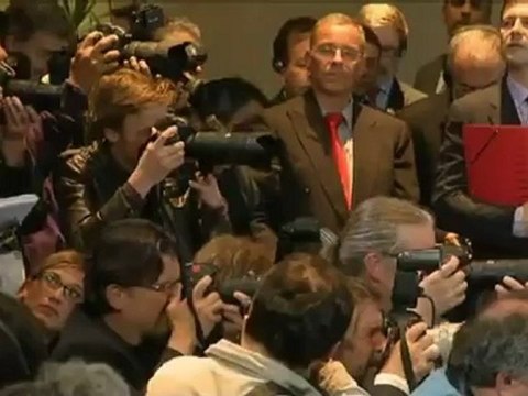 euronewsru - Европейские политики о переговорах Олланда и Меркель [H.264 360p]