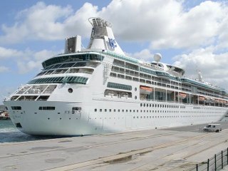 Appareillage du paquebot Vision of Seas de Cherbourg