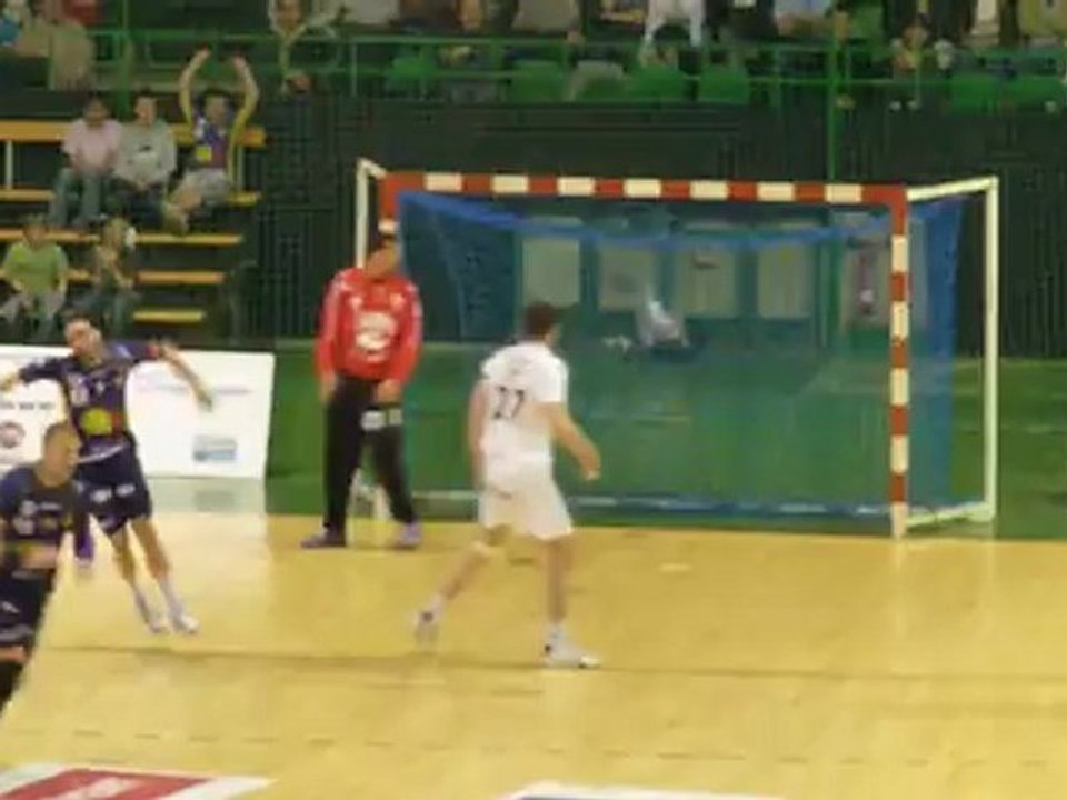 HBC Nantes - USAM Nimes - Lob de Valero Rivera