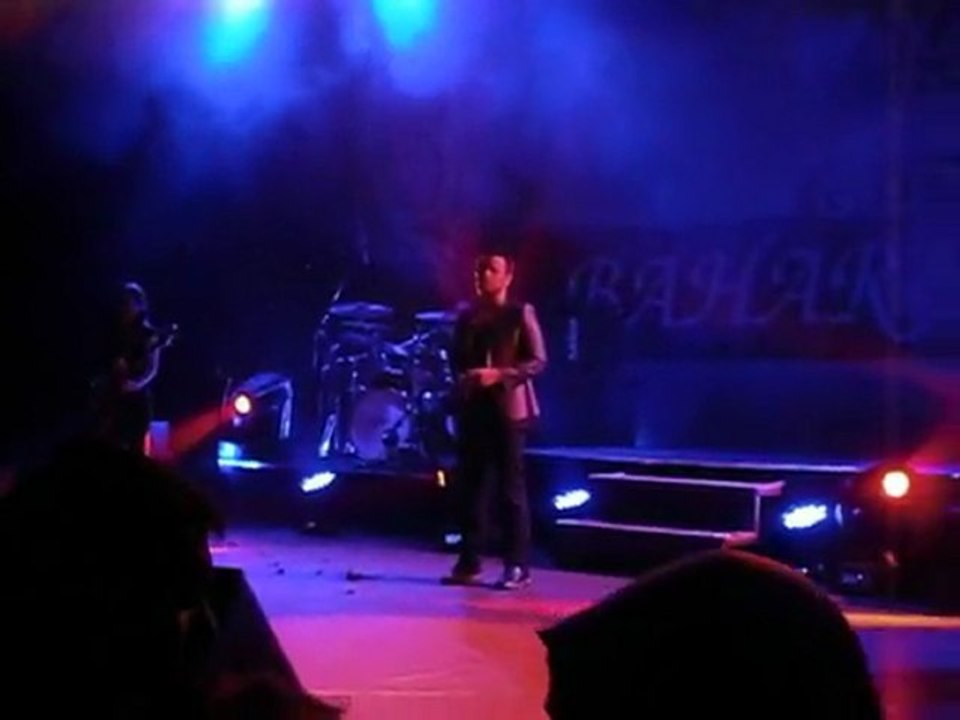 13 Mayıs 2012 - Emre Aydın Bostancı Gösteri Merkezi Konseri / Hoşçakal