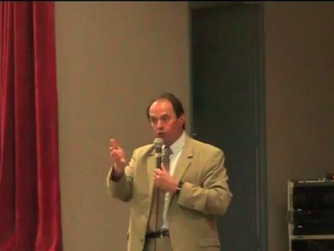 législatives 2012 : réunion publique de Guénhaël Huet, candidat sortant UMP, à Isigny-le-Buat - le programme - 1/2